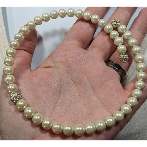 Elegant Glam Faux Pearl And Rhinestone Coil Necklace - Picture 5 of 6